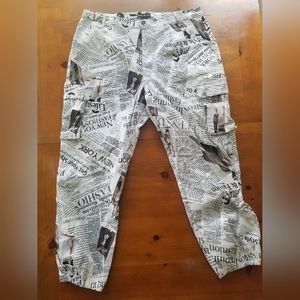 Rue21 Women's Plus Newspaper Print Jogger Pants (3X)